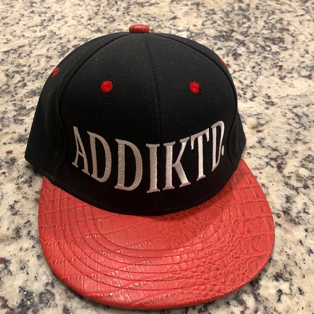 ADDIKTD Strapback‼️